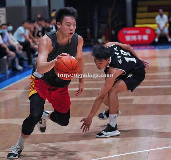 精彩的比赛中涌现出年轻新秀的耀眼表现