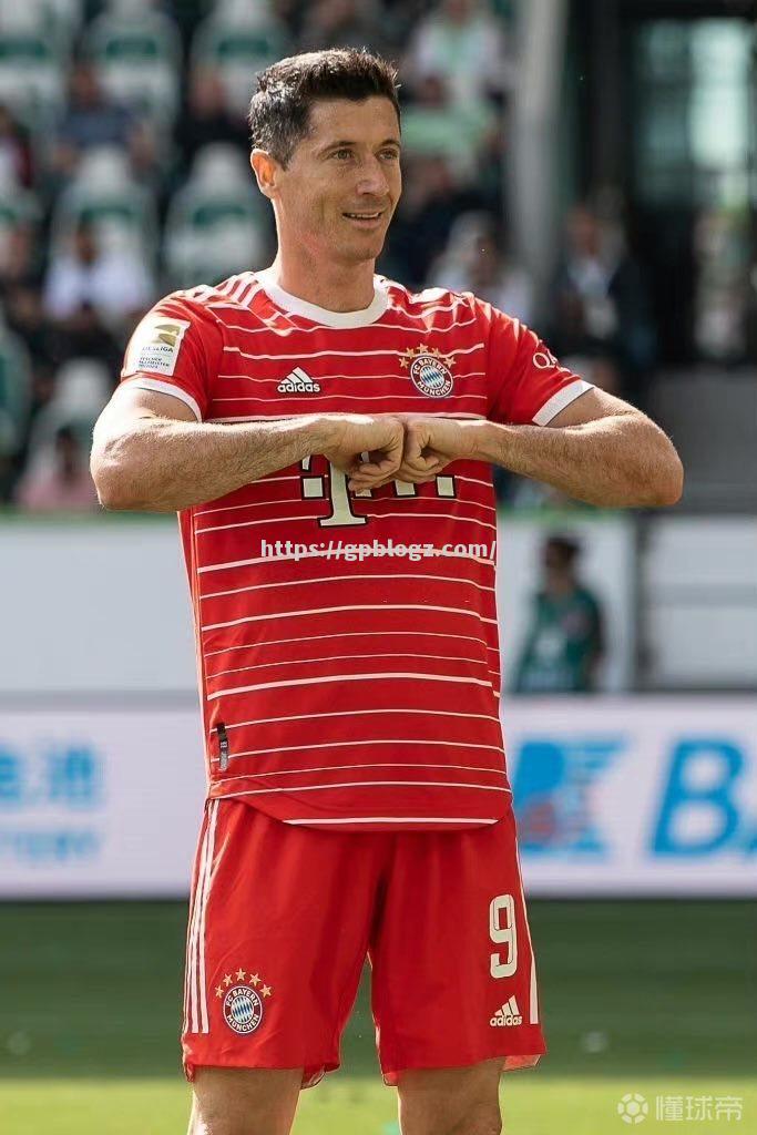 拜仁慕尼黑射手莱万多夫斯基火力全开 拜仁慕尼黑射手莱万多夫斯基火力全开